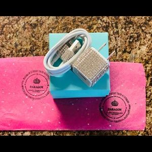 PARAGON LUXURY TECH BOUTIQUE WHITE SET